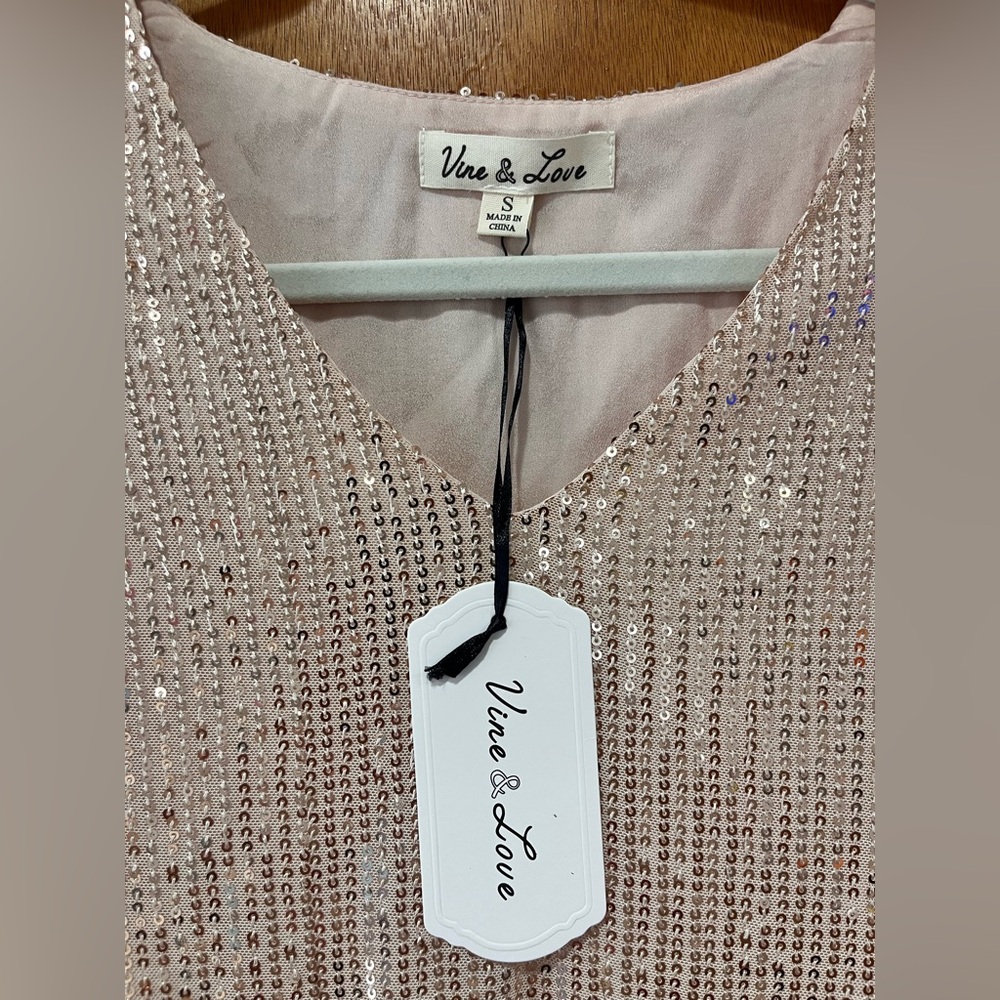 NWT Vine & Love Sparkling Sequin Dress - Rose Gold / Champagne - Picture 5 of 6
